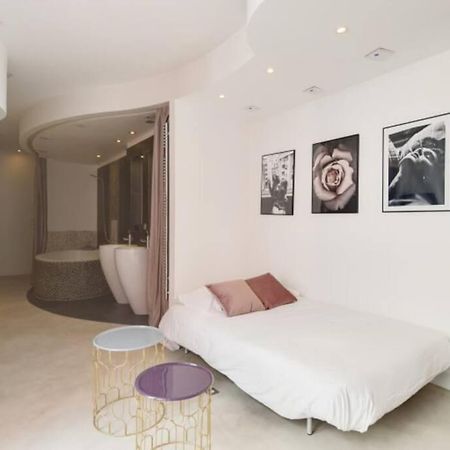 Magnifique Appartement Parisien - Marais Zewnętrze zdjęcie